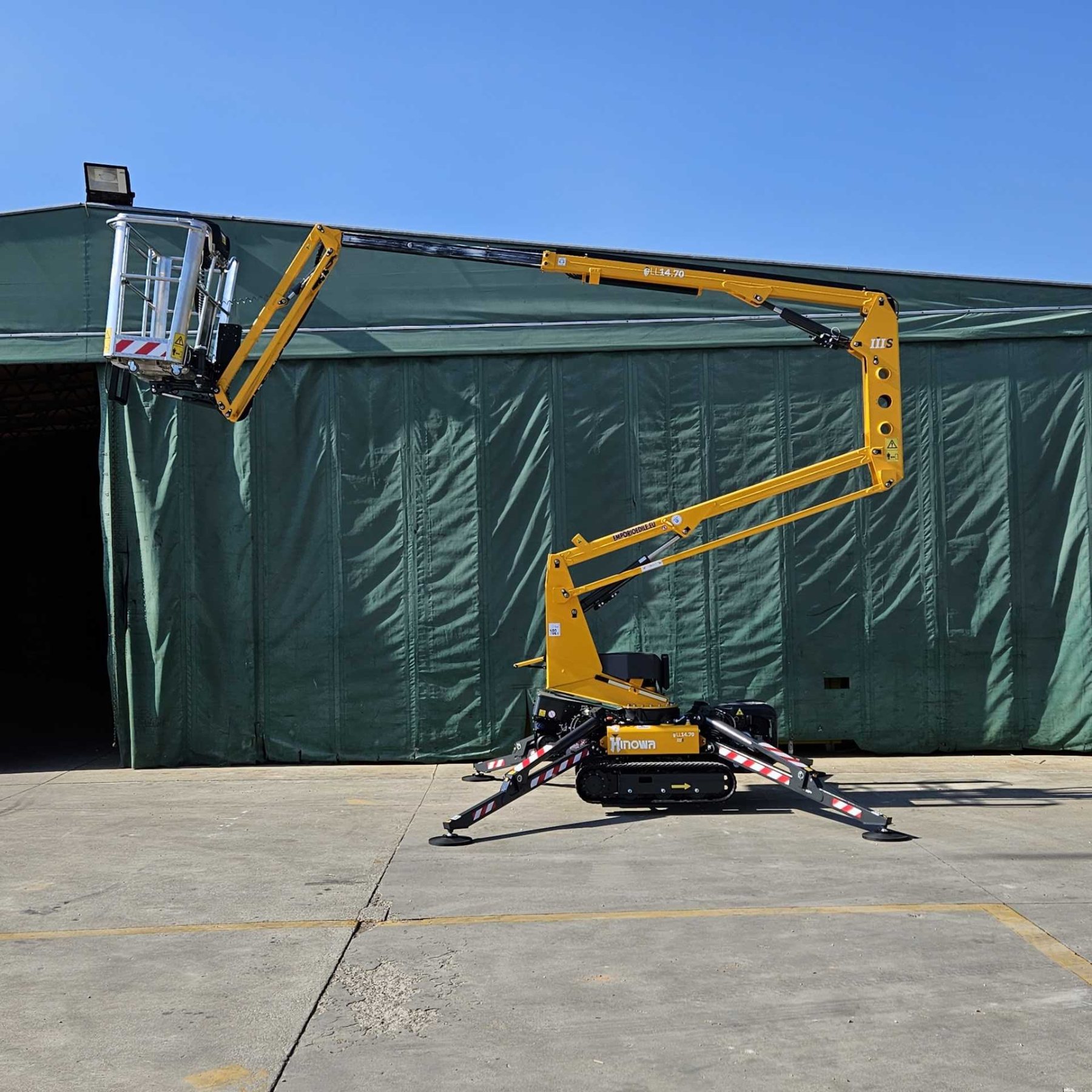 Piattaforma cingolata Hinowa Lightlift 14.70