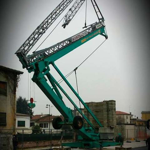 Gru automontante Cattaneo 35 m
