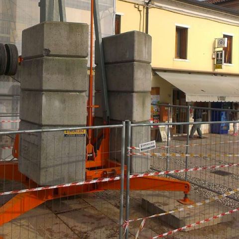 Gru automontante FB 727