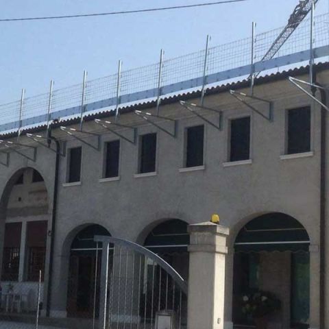 Rete di sicurezza per parapetti